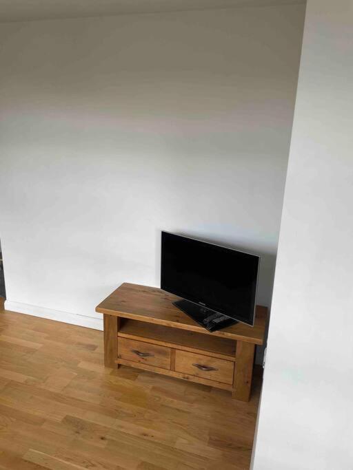 2 Bed City Centre Flat Бат Екстериор снимка