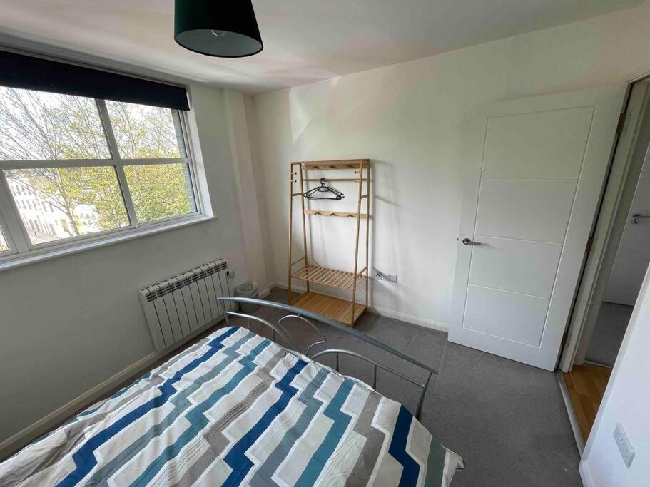 2 Bed City Centre Flat Бат Екстериор снимка
